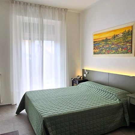 Hotel Marina Bardolino Kültér fotó
